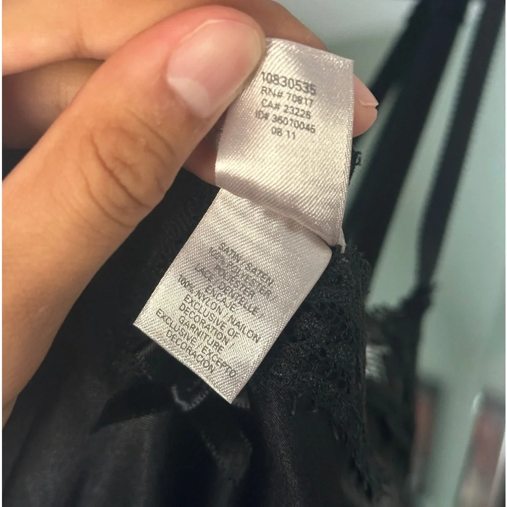Victoria’s Secret Black and Lace Sleeveless Chemise - Picture 8 of 11